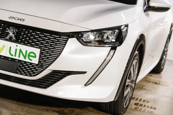 Peugeot e-208 50 kWh Active Active Business 12