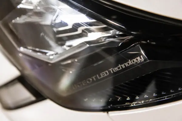 Peugeot e-208 50 kWh Active Active Business 14