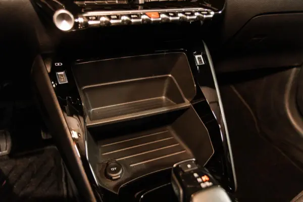 Peugeot e-208 50 kWh Active Active Business 28