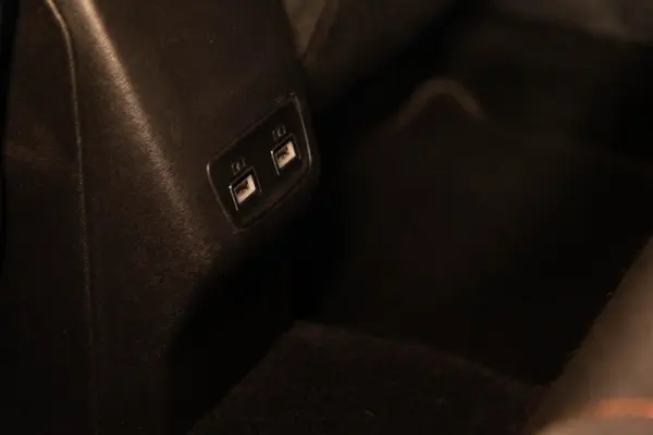 Peugeot e-208 50 kWh Active Active Business 36