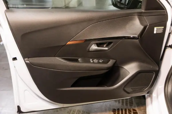 Peugeot e-208 50 kWh Active Active Business 38