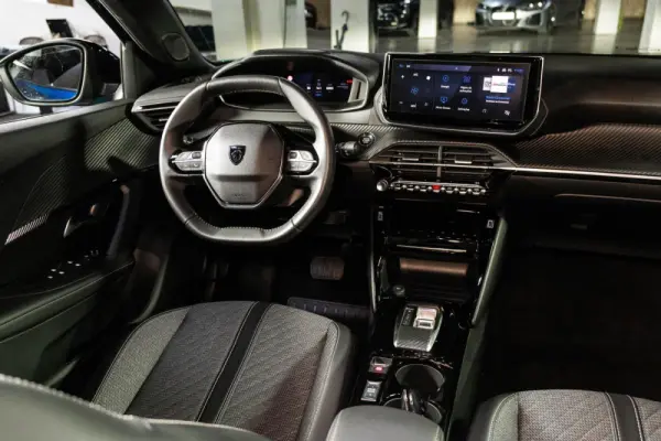 Peugeot e-2008 54 kWh Allure 19