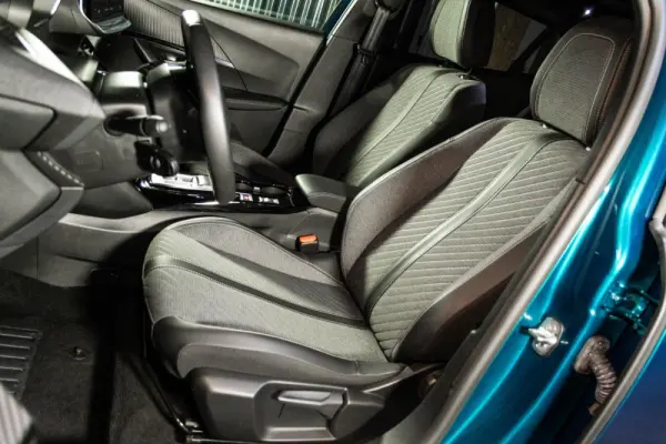 Peugeot e-2008 54 kWh Allure 34