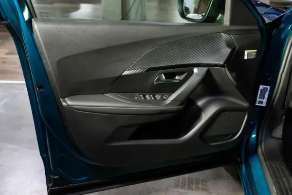 Peugeot e-2008 54 kWh Allure 40