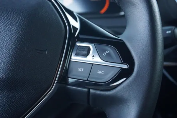 Peugeot e-2008 54 kWh Allure 22