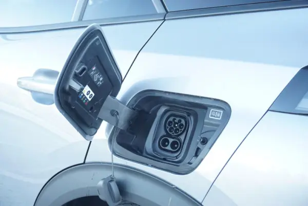 Peugeot e-2008 54 kWh Allure 34