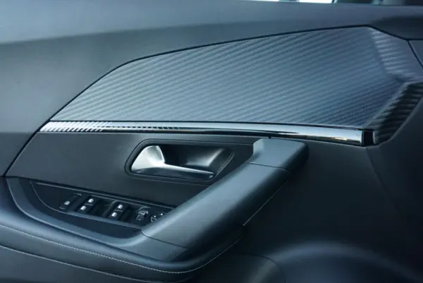 Peugeot e-2008 54 kWh Allure 37