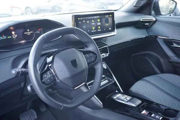 Peugeot e-2008 54 kWh Allure 38