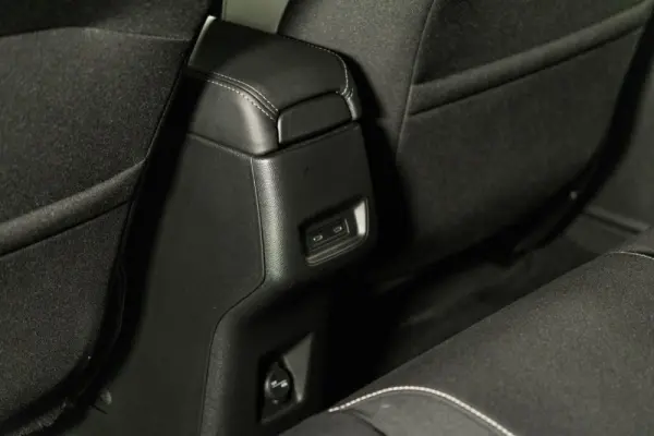 Citroen e-C3 44 kWh Autonomia Conforto Max 37