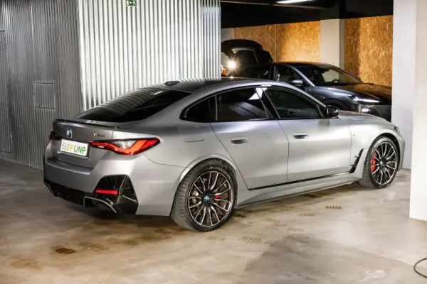 BMW i4 M50 Pack Desportivo M Pro 8