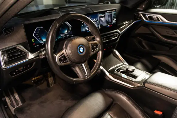 BMW i4 M50 Pack Desportivo M Pro 21