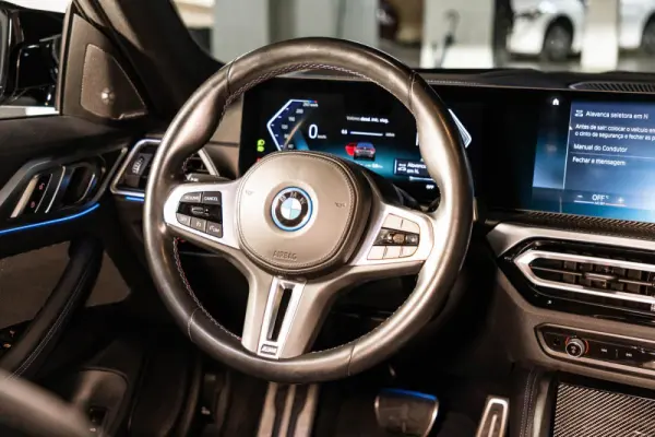 BMW i4 M50 Pack Desportivo M Pro 26