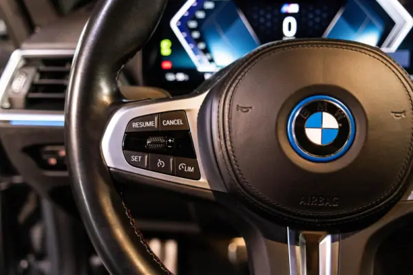 BMW i4 M50 Pack Desportivo M Pro 28