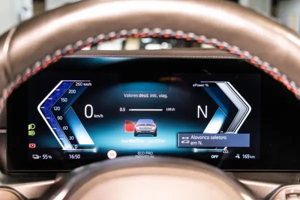 BMW i4 M50 Pack Desportivo M Pro 30