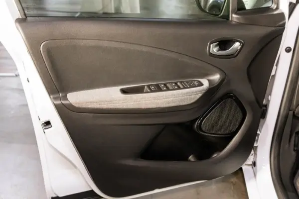 Renault Zoe (c/ Bateria) Intens 50 39