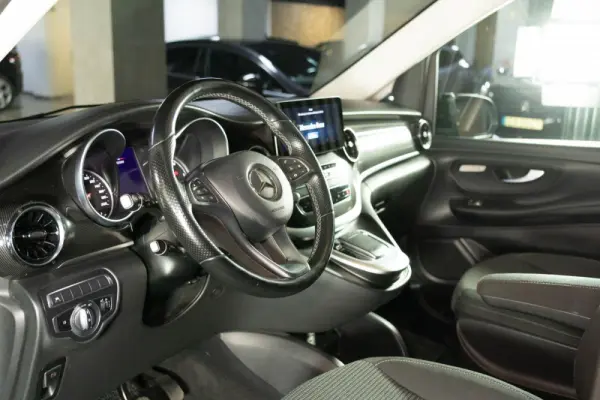 Mercedes-Benz EQV 16