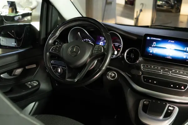 Mercedes-Benz EQV 18