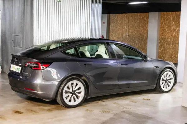 Tesla Model 3 Long Range AWD Dual Motor 8