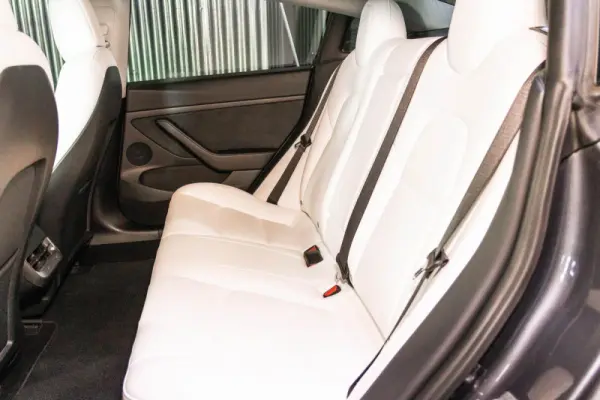 Tesla Model 3 Long Range AWD Dual Motor 34