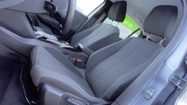 Peugeot e-208 Active Pack 6