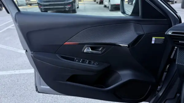 Peugeot e-208 Active Pack 25