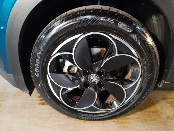 Alfa Romeo Junior Elletrica 50 kWh 33