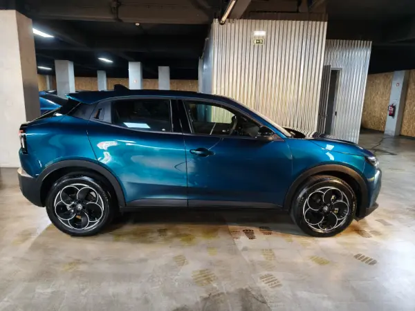 Alfa Romeo Junior Elletrica 50 kWh 5
