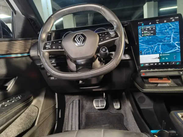 Renault Mégane E-Tech EV60 Iconic Autonomia Conforto 33