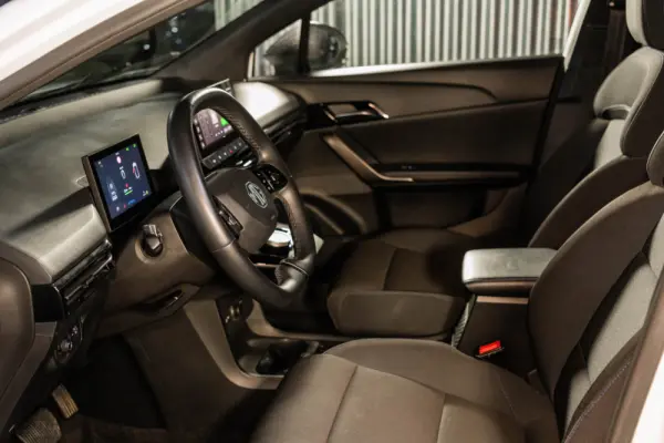 MG MG4 64 kWh Comfort 14