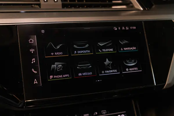 Audi e-tron 55 quattro 27
