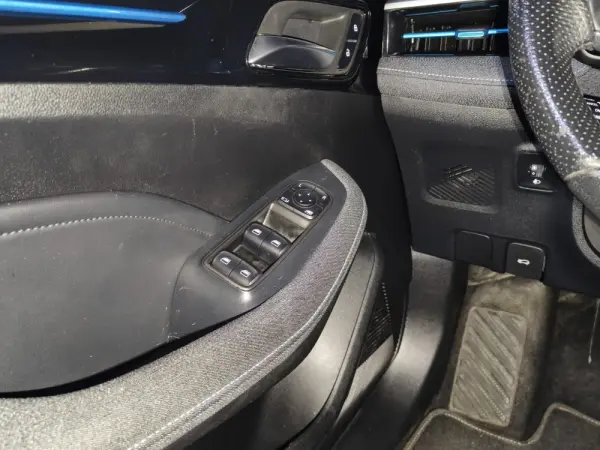 MG MG5 61 kWh Luxury 25