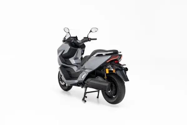 Efun Lion 180 8