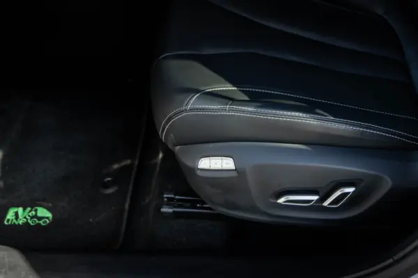 MG Marvel R 70 kWh Luxury 30