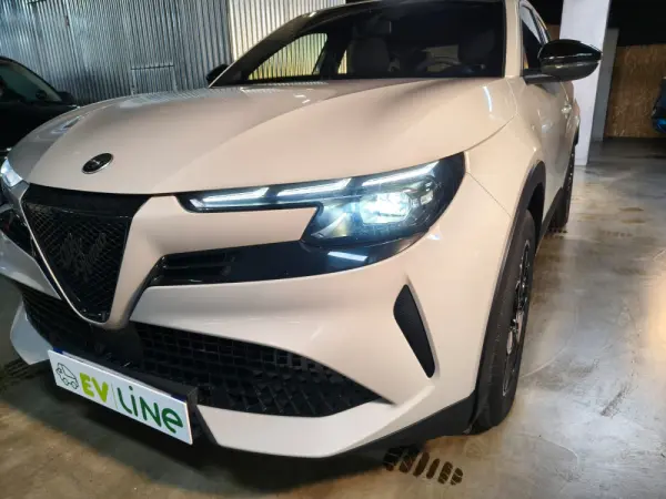 Alfa Romeo Junior Elletrica 50 kWh 18