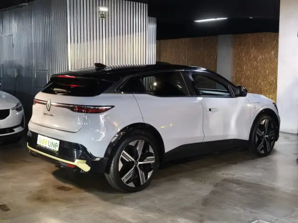 Renault Mégane E-Tech EV60 Iconic Optimum Charge 11