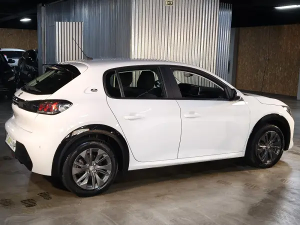 Peugeot e-208 50 kWh Active Pack 6