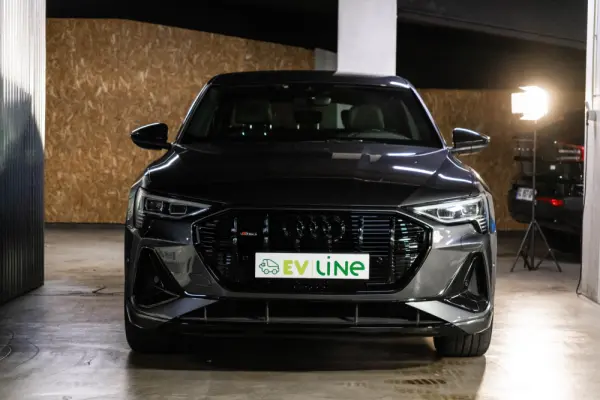 Audi e-tron 55 quattro 5