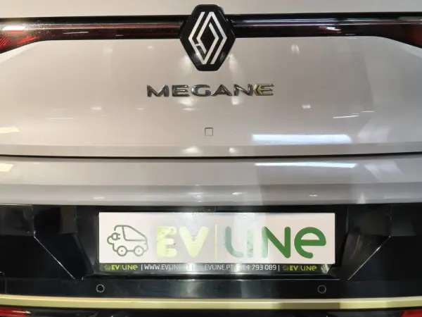 Renault Mégane E-Tech EV60 Iconic Autonomia Conforto 18