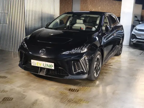 MG MG4 64 kWh Luxury 4