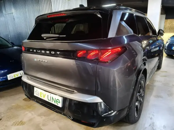 Peugeot E-5008 73 kWh GT 11
