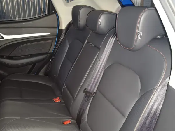 MG ZS EV 72.6 kWh Luxury 27