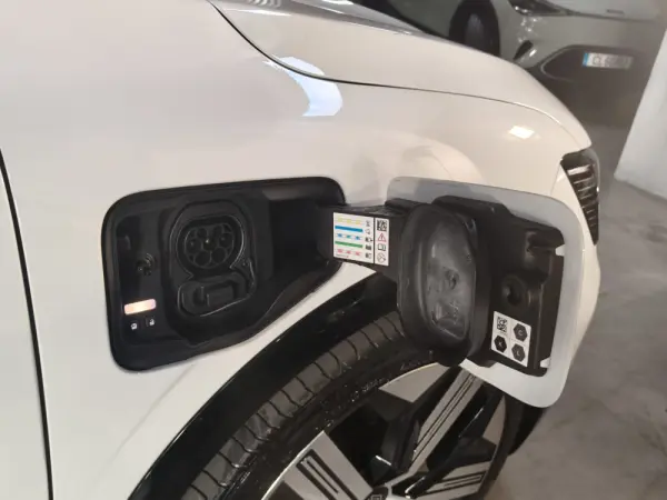 Renault Mégane E-Tech EV60 220hp optimum charge Iconic 17