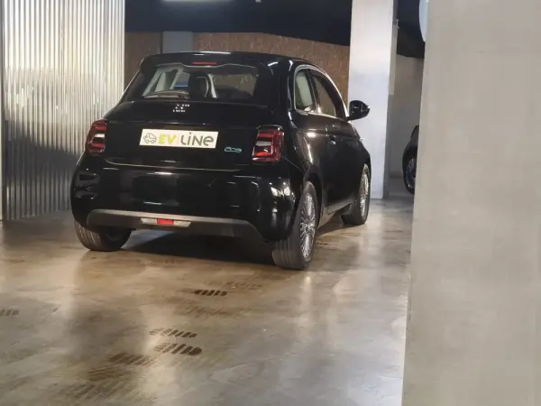 Fiat 500e 42 kWh Icon 19