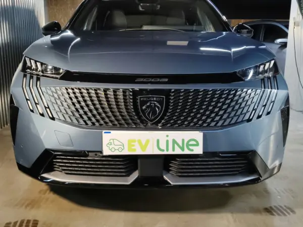 Peugeot E-5008 210 GT Exclusive 8