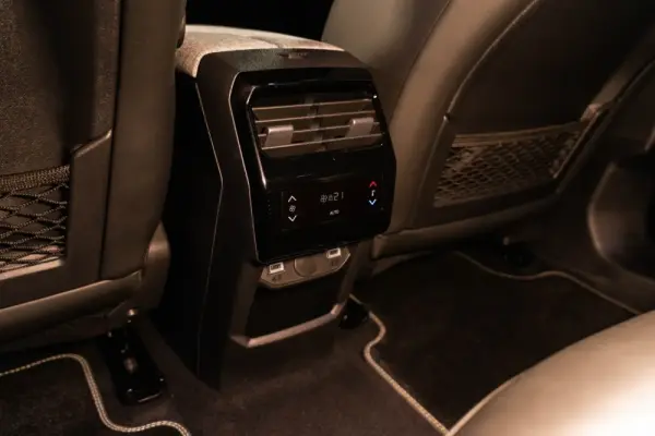 Peugeot E-5008 73 kWh GT 21