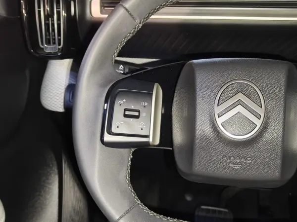 Citroen e-C3 44 kWh Autonomia Conforto Max 27