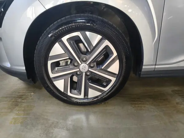 Hyundai Kauai 64 kWh Vanguard 13