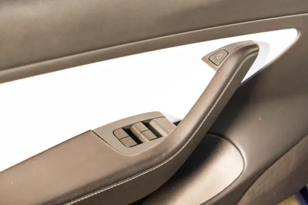 Tesla Model 3 Long Range Tração Integral 34