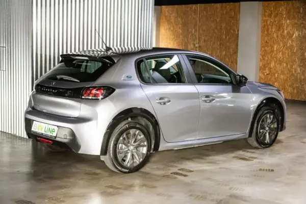 Peugeot e-208 50 kWh Active Pack 8