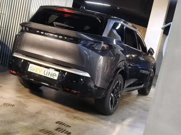 Peugeot E-5008 73 kWh GT 12